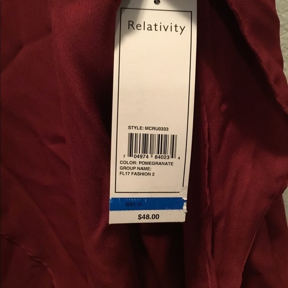 Relativity XL NWT open sleeve Blouse - Picture 10 of 16
